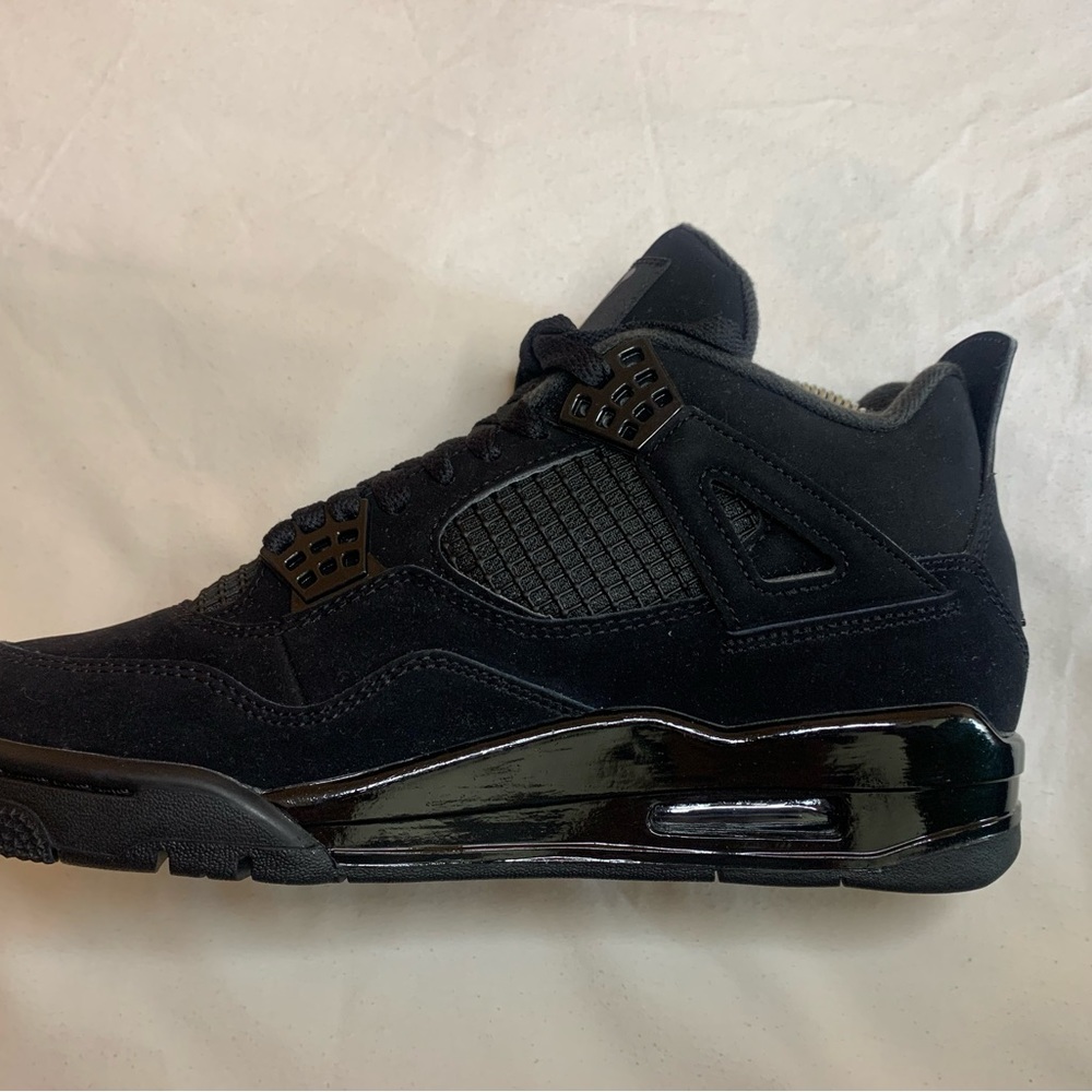 Jordan 4 black cat